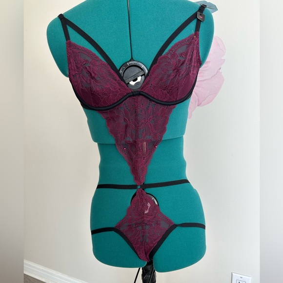 LA SENZA LINGERIE BODYSUIT - Picture 1 of 5